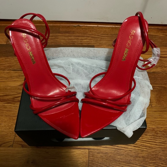 🔥🔥🎉🎉Fashion nova heels🎉🎉🔥🔥 - Picture 2 of 7
